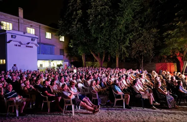 Izolski Arrigoni je v sklopu PPF gostil Mlakarjeve Pegule.