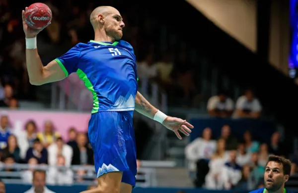 Slovenski rokometa&scaron;i pred odhodom v Lille v Parizu izgubili proti Nemcem
