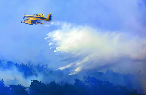 Letalo za gašenje iz zraka air tractor, ki se je ob pristanku na 
portoroškem letališču 22. julija lažje poškodovalo, se je v torek 
popravljeno vrnilo v Slovenijo.