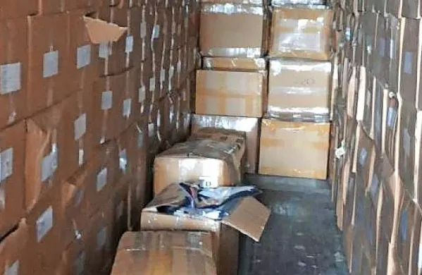 V Trstu odkrili 115.000 kosov ponarejenih luksuznih izdelkov