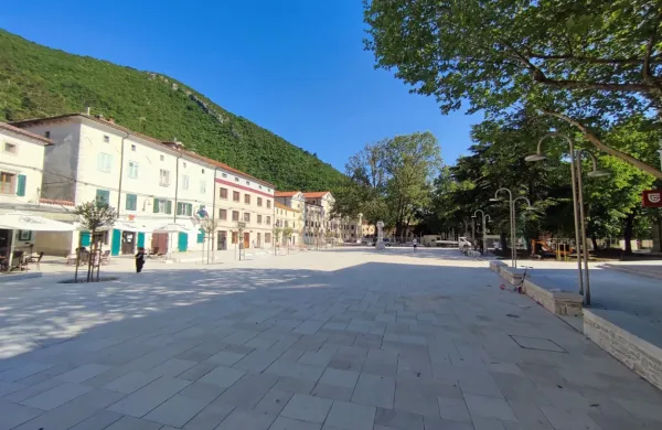S projektom Zelena Vipava želijo celovito urediti in povezati 24 zelenih točk v središču Vipave in bližnji 
okolici. 