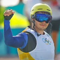  Koprski kajtar Toni Vodišek je na olimpijskih igrah v Franciji osvojil 
srebrno medaljo.