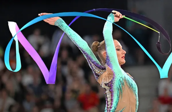 Slovenska reprezentantka v ritmični gimnastiki Jekaterina Vedenejeva je v mnogoboju zasedla šesto mesto.