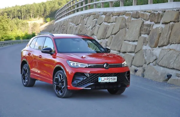 Več kot očitno je, da ima tiguan tisti faktor X, zaradi česar ta spada 
med najbolj priljubljene Volkswagne v zadnjem desetletju.