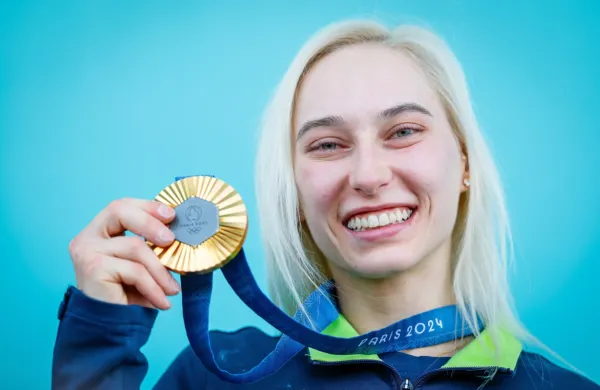 Janja Garnbret z zlato olimpijsko kolajno