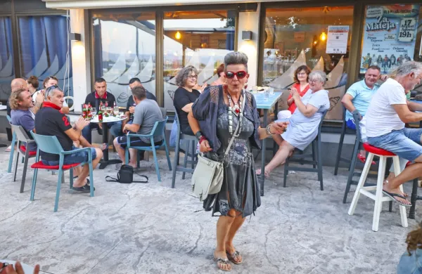 Z modno revijo pometli s stereotipi in zbrali denar za prijatelja Mateja (FOTO)