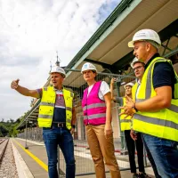 Prenova železni&scaron;ke postaje poteka po načrtih, povezava med postajama obeh Goric &scaron;e ni zagotovljena (FOTO)