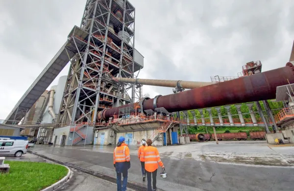 Lastniki družbe Alpacem Cement si lahko obetajo 20 milijonov 
dividend.   
