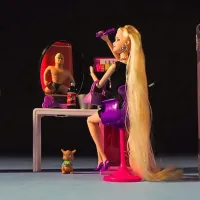 Prizor iz kratkega filma Raduja Judeja z naslovom Plastic Semiotic