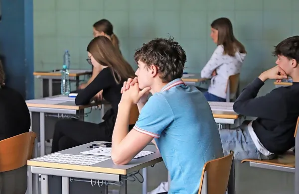 Učni načrti  več kot 15 let niso bili prenovljeni, pred 13 leti so bili 
le posodobljeni, zato je  kar nekaj razlogov za tovrstno prenovo. 