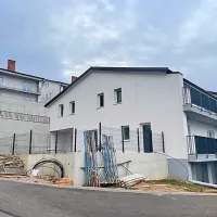 Hiše je po novem dovoljeno spremeniti v tristanovanjske objekte.