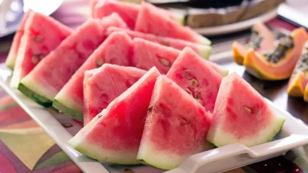 



Lubenica pomaga tudi pri spreminjanju lipidov v krvi in zmanjšuje 
kopičenje maščob v trebuhu.