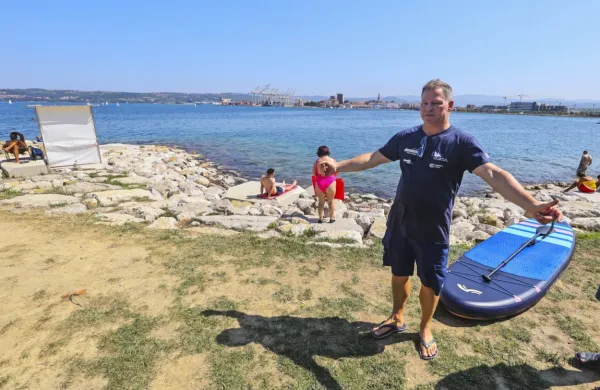 Del nove koprske plaže, kjer bi bile po besedah Rajka Vodiška 
lahko idealne razmere za kajt.