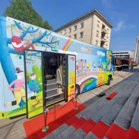Gori&scaron;ka knjižnica je na pot pospremila nov bibliobus (FOTO)