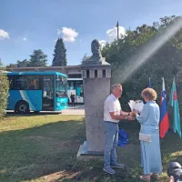 V Novi Gorici so odkrili doprsni kip prvega slovenskega letalca 
Edvarda Rusjana.