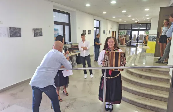 V Hrpeljah čakajo svetovnega prvaka (VIDEO)