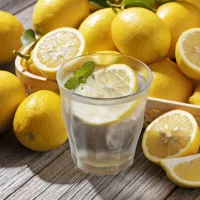 Limonin sok spodbudi nastajanje žolčnega soka, kar že takoj po 
težkem obroku zažene prebavo.