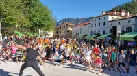 3. Festival duševnega zdravja Primorske so po ogrevanju s 
sprehodom peš, na kolesih in vozičkih  pospremili v Vipavi, ki je  že  
vstopila v Evropski teden mobilnosti. 