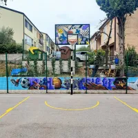 Okroglo igrišče z novimi grafiti