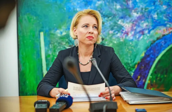 Predsednica DZ Urška Klakočar Zupančič