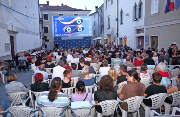 Za ohranjanje filmske dedi&scaron;čine bi lahko skrbela samostojna institucija