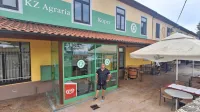 Alen Babič pravi, da si Marezige zaslužijo trgovino. 