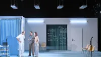 Prizor iz urbane drame 64, ki bo jutri premiero zaživela na odru 
SNG Nova Gorica. 