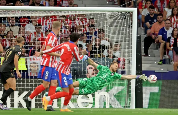 Jan Oblak se  bo za začetek lige prvakov v vratih Atletica že v 
četrtek soočil z Benjaminom Šeškom in Leipzigom.    