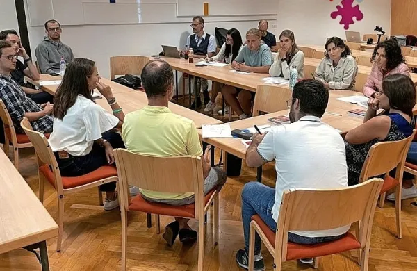 Predstavniki EZTS GO so vlogo sklada za male projekte pri pripravi čezmejnega območja na EPK predstavili 
tudi na konferenci Alpbachu. 

