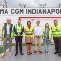 Ob njenem prvem obisku v Kopru so ladjo obiskali predsednica in 
člana uprave družbe Luka Koper, Nevenka Kržan, Gregor Belič in 
Vojko Rotar - delavski direktor, generalni direktor CMA CGM 
Adriatic regije Bine Štancar ter veleposlanica Francije v Sloveniji 
Florence Levy. 