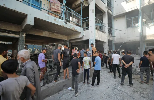 V zračnem napadu na begunsko zaveti&scaron;če v mestu Gaza več mrtvih