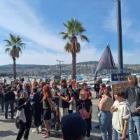 Protestni&scaron;ka nedelja v Kopru: na Titovem trgu in v Taverni so se zbrali zagovorniki in nasprotniki pravice do splava (FOTO)