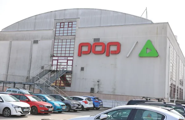 Nepričakovana novica za gledalce: Pop TV zapu&scaron;ča zelo znana voditeljica informativnih oddaj