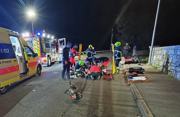 Reševalci so hudo poškodovanega motorista iz Šmihela odpeljali v 
ljubljanski klinični center. 