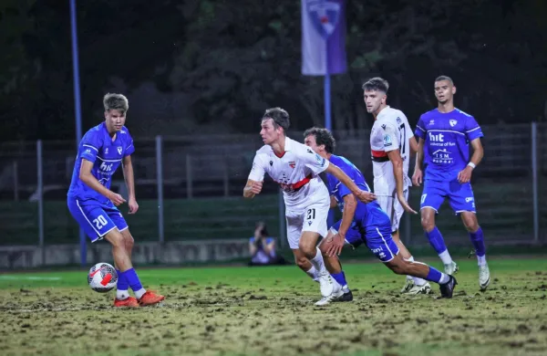 Tako je bila videti igralna površina na stadionu v novogoriškem 
športnem parku ob zadnji tekmi 28. avgusta. 