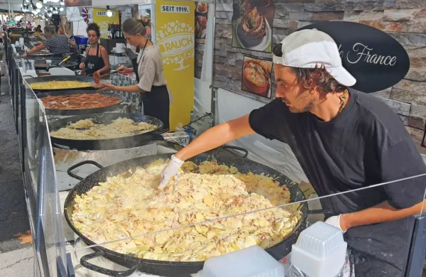 Ljubitelji kulinarike  upajo, da bo slabo vreme (zlasti jutri)   prizaneslo tradicionalnim Okusom ob meji, ki v sosednjo Gorico 
vsako leto privabljajo množice ljudi od blizu in daleč.