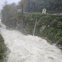 Reka Soča je močno narasla (VIDEO)
