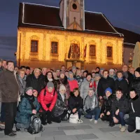 Še danes je tradicija Primorskih novic, da na izlet popeljejo zveste 
bralce. Ena od destinacij je bil Varaždin.