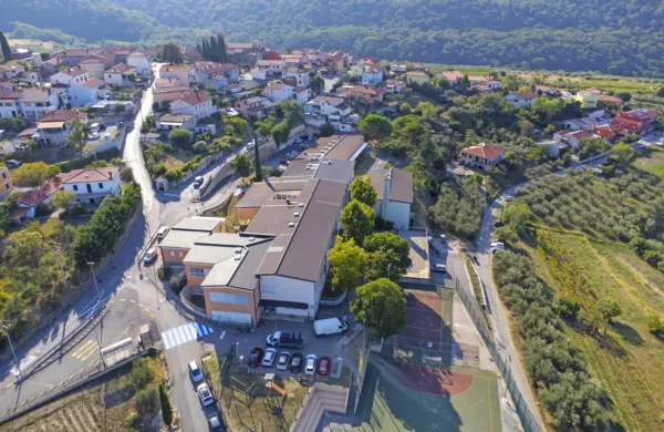 Koprski občini milijon evrov nepovratnih sredstev za telovadnico v &Scaron;marjah