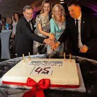 Z leve proti desni: podpredsednik OOZ NG Marko Brezavšček, 
podpredsednica OOZ NG Irena Silič Torkar, direktorica OOZ NG 
Roberta Fortuna in predsednik OOZ NG Primož Černic