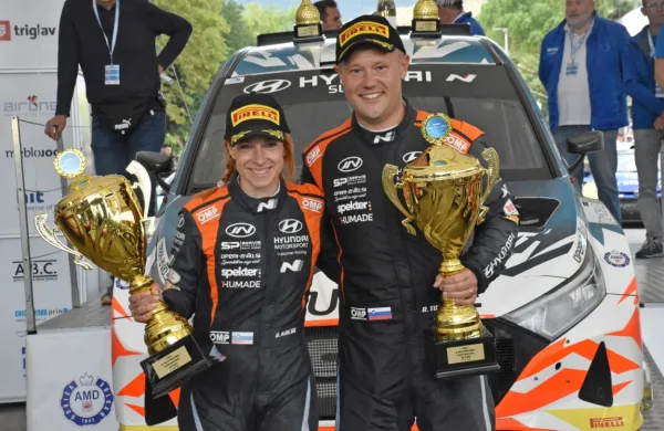 Posadka AMD Gorica Rok  Turk   - Blanka Kacin je neuradno že državni 
prvak. 