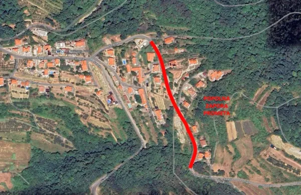 Od četrtka, 3. oktobra, do predvidoma 25. decembra bo vsak dan 
med 7. in 17. uro popolna zapora odseka ceste Šmarje - Pomjan 
med stanovanjskima objektoma na naslovih Šmarje 152a in 
Šmarje 170. 
