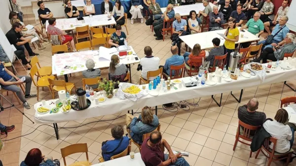 Ko so se v koprski občini  skozi delavnice soočili z nejevoljo ljudi do 
določenih novih gradenj, na primer v Bertokih, so iz osnutka OPN 
umaknili sporne predloge in se izognili referendumu. 