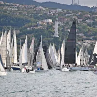 Barcolana: Trža&scaron;ka Arca ubranila lansko zmago, Kosmina drugi (FOTO)
