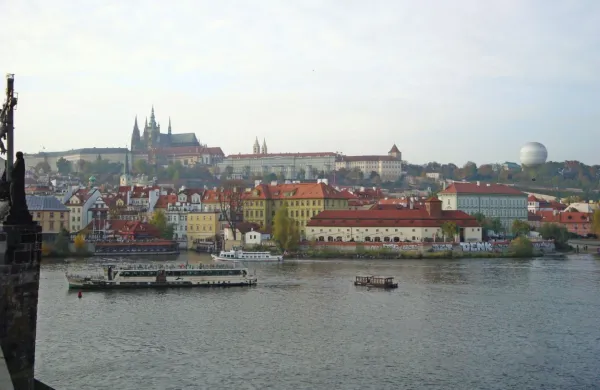 Praga namerava omejiti organizirano pijančevanje