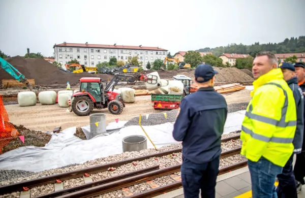 V nedeljo bodo pirotehniki onesposobili že osmo letalsko bombo