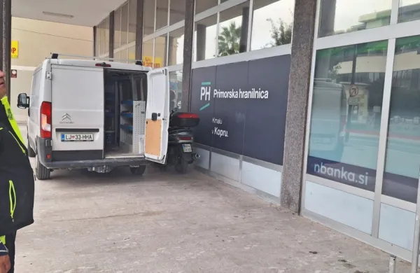 Primorska hranilnica bo  konec tega leta ali v  začetku prihodnjega odprla  tudi poslovno enoto  v Kopru. 