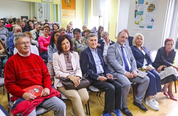 V Zdravstvenem domu Koper so danes obeležili deset let delovanja koprske ambulante Pro bono. 