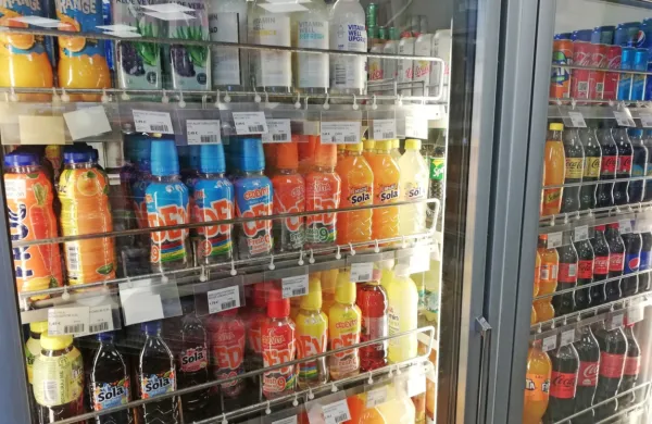 Sladkane in energijske pijače bodo z novim letom dražje. davek 
nanje se bo zvišal za 12,5 odstotka.