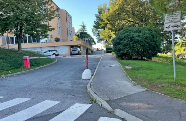 Vzvratno s taksijem v pe&scaron;akinjo